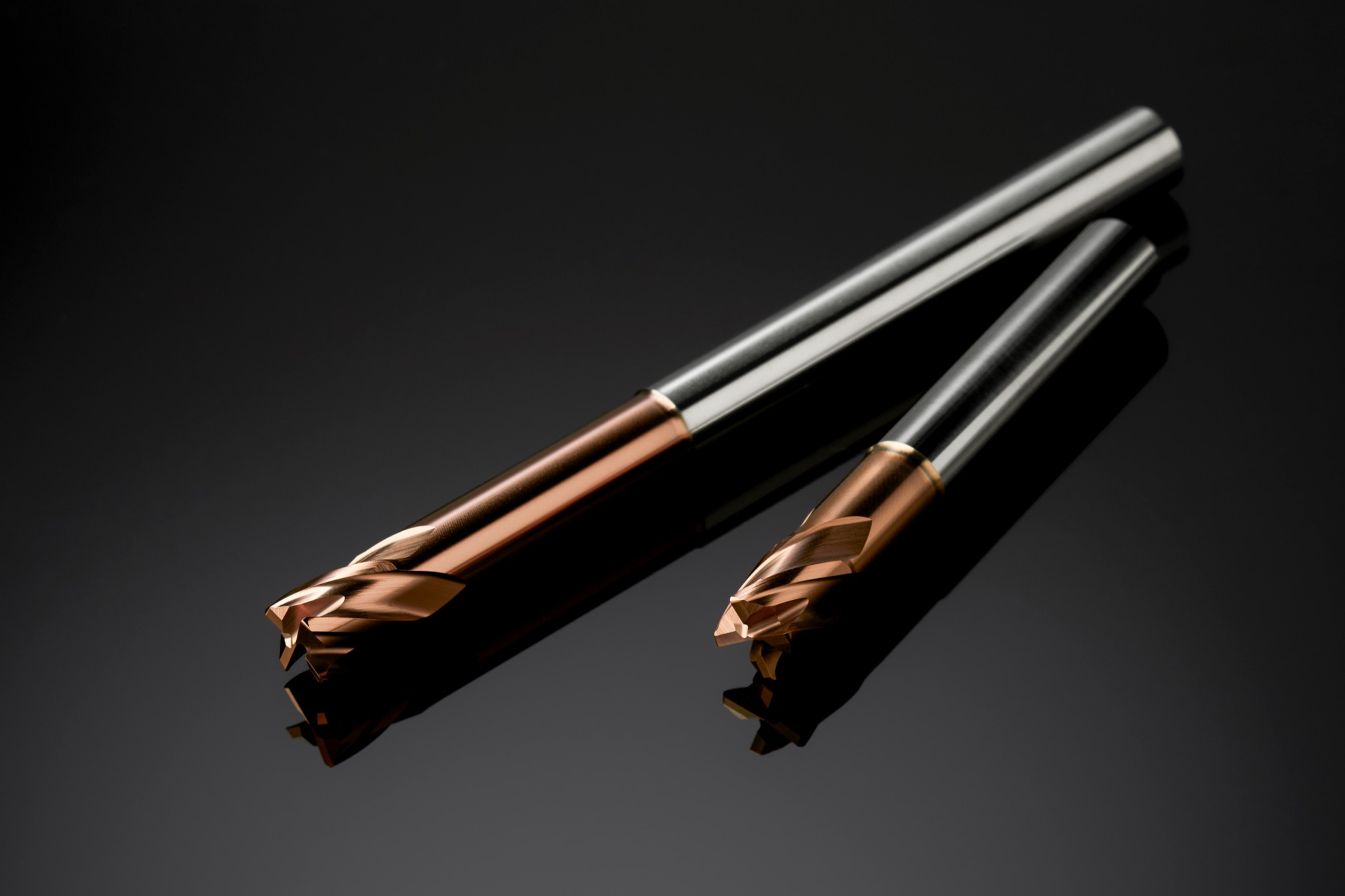 MOLDINO、直径8mm超のエンドミル発売 入れ子・ピン穴向け | 日刊工業