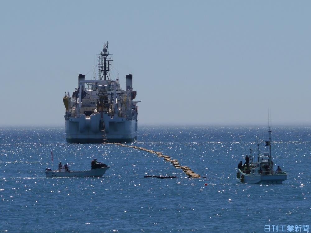 日米結ぶ「光」海底ケーブル－NEC、9000km敷設完了 | ICT
