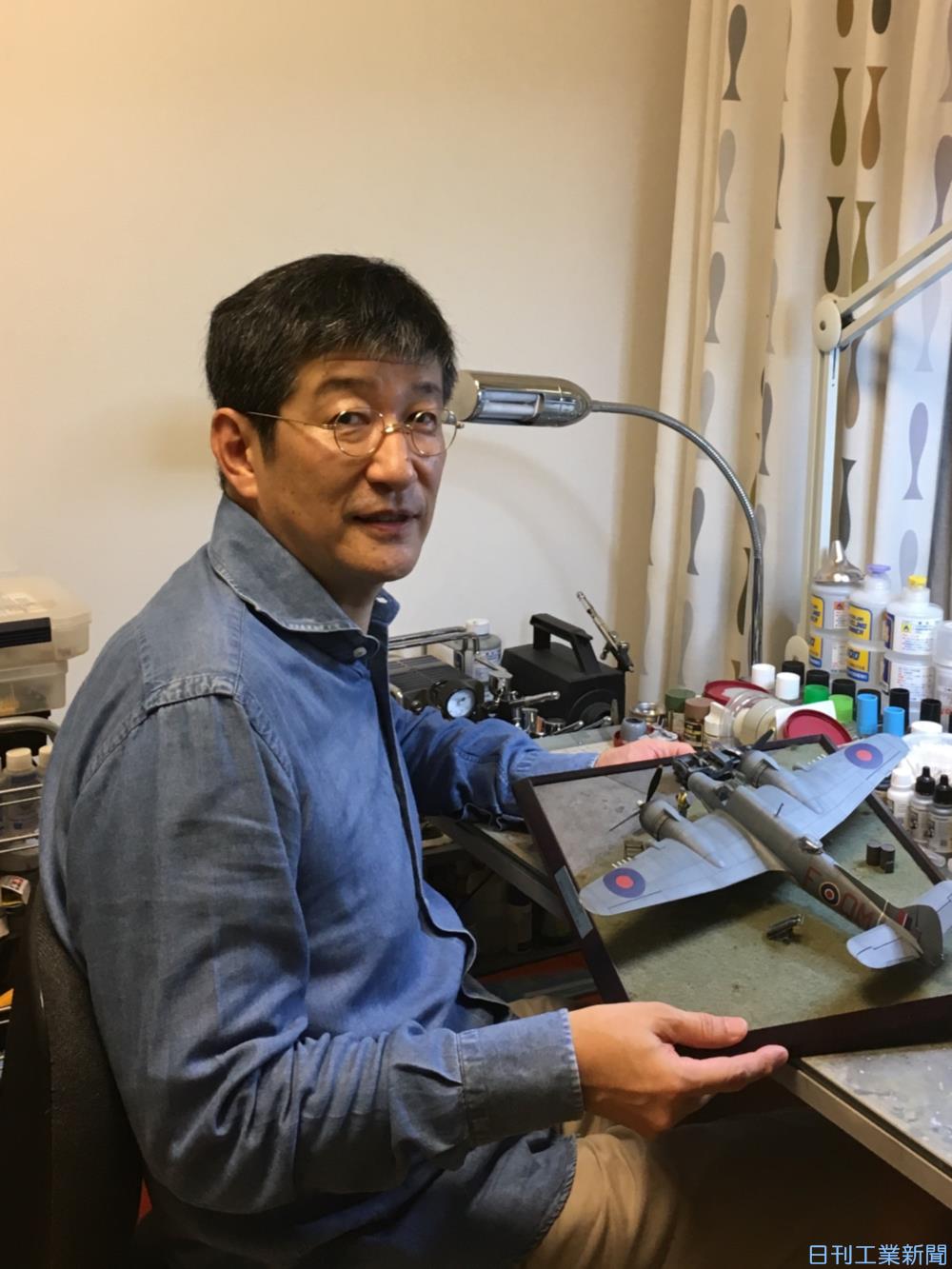 週末は別人／東京スター銀行執行役・小松原一樹氏−飛行機プラモ、情景にこだわる 人物 ニュース 日刊工業新聞 電子版