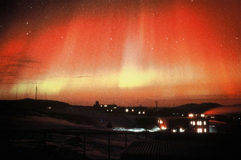 平安・鎌倉時代の赤いオーロラ、極地研などが仕組み解明 | 科学技術