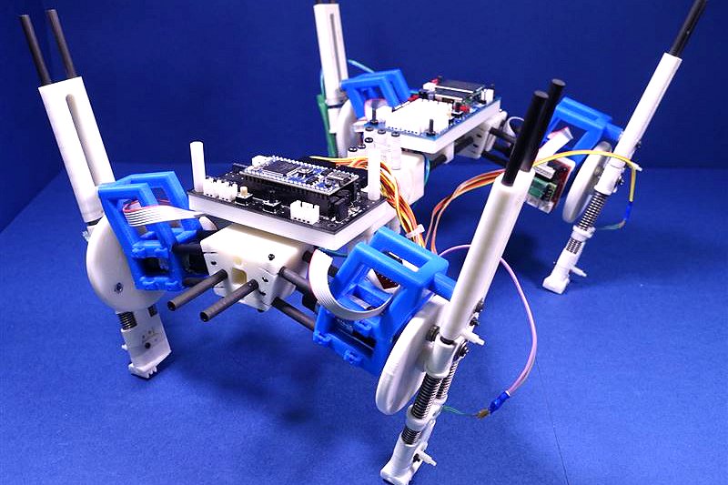 速度に応じて走り方を変える四脚ロボ、東北大が開発 | ロボット