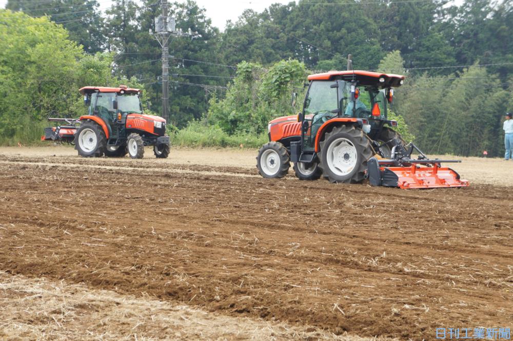 クボタ、18年に“ロボ農機”本格販売 2台で協調作業実現 | ロボット 