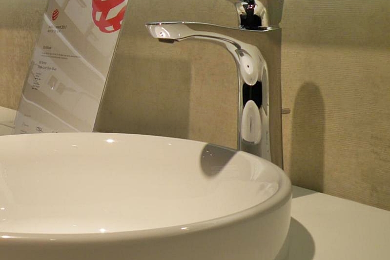 挑戦する企業 ｔｏｔｏ ３ 一流ホテルに採用されるデザイン 建設 住宅 生活 ニュース 日刊工業新聞 電子版