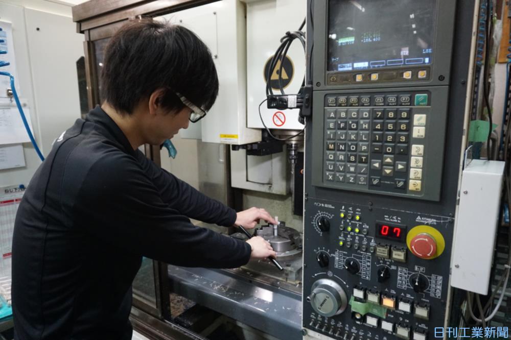 発見 先進の現場 43 中野製作所 プラスチック試作 量産部品加工 機械 ニュース 日刊工業新聞 電子版