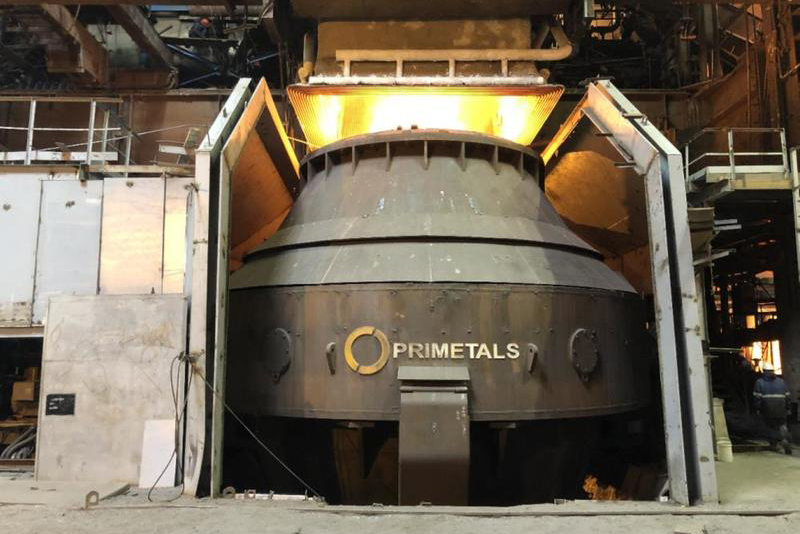 製鉄所 転炉レプリカ