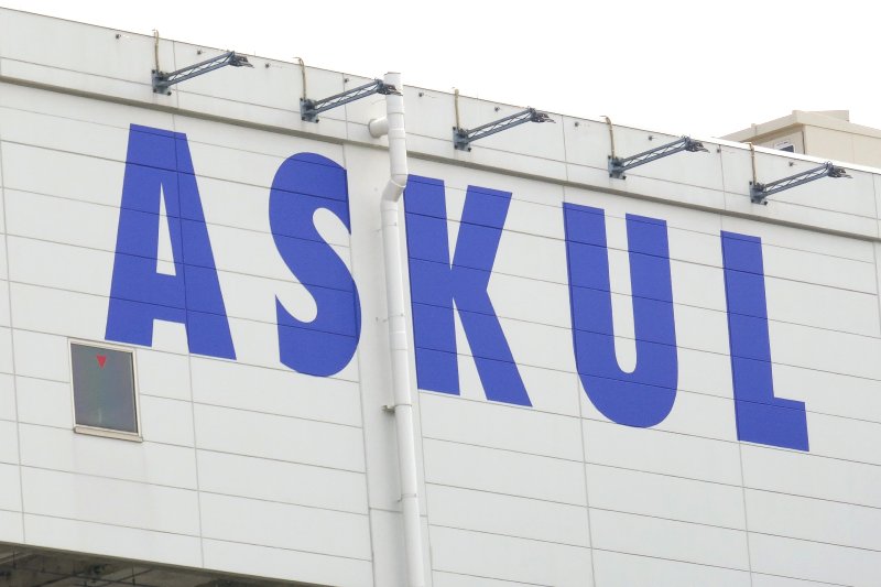 ヤフー アスクル対立の本質は孫正義氏の 変節 ソフトバンクgが放棄した 同志的結合 Business Insider Japan