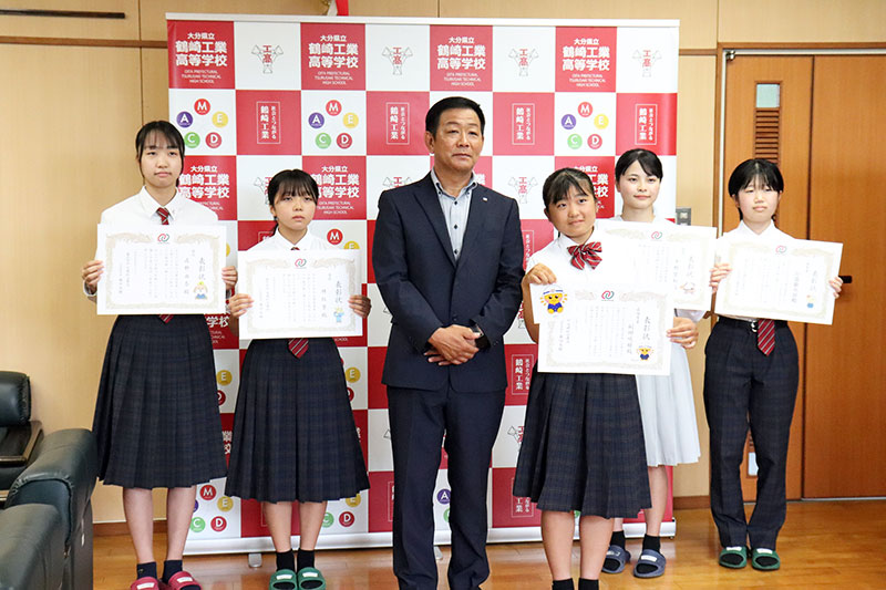 日建総合建設、鶴崎工高と協働 マスコットキャラクター発表 | 日刊工業 
