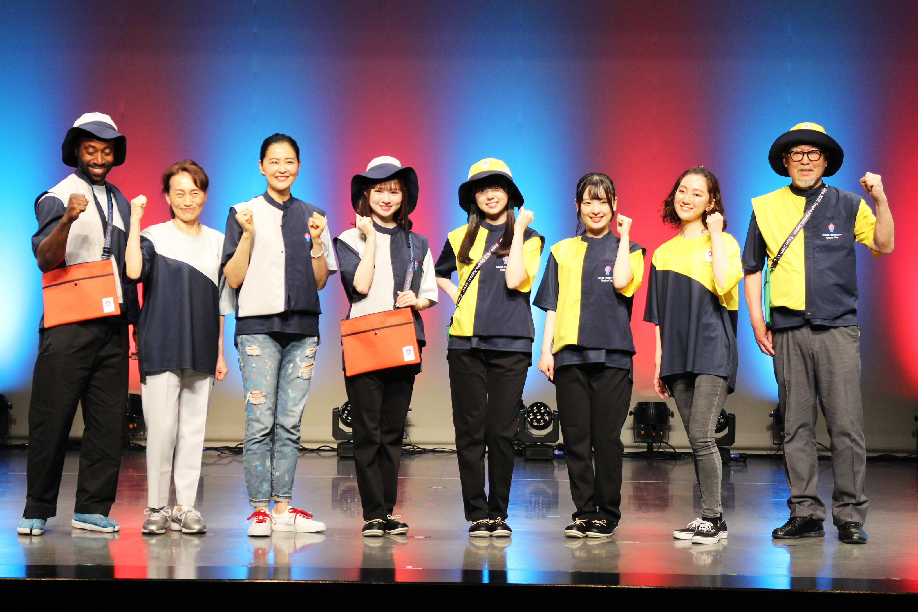 万博ボランティアの制服披露 厚さ対策・機能性重視 | 日刊工業新聞 電子版