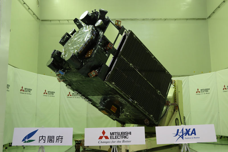 三菱電機、「みちびき」6号機公開 年度内に宇宙へ | 日刊工業新聞 電子版