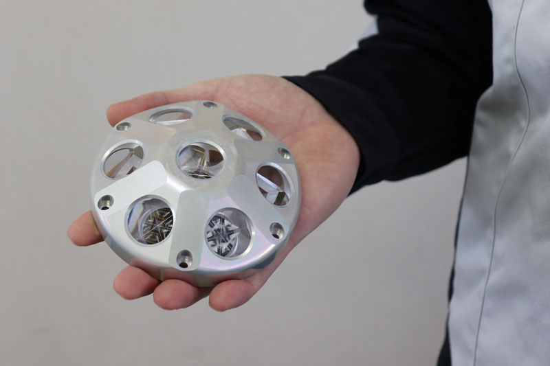 STAR WORKS SAGA、衛星取り付け部品製造に成功 発足1年で“初の