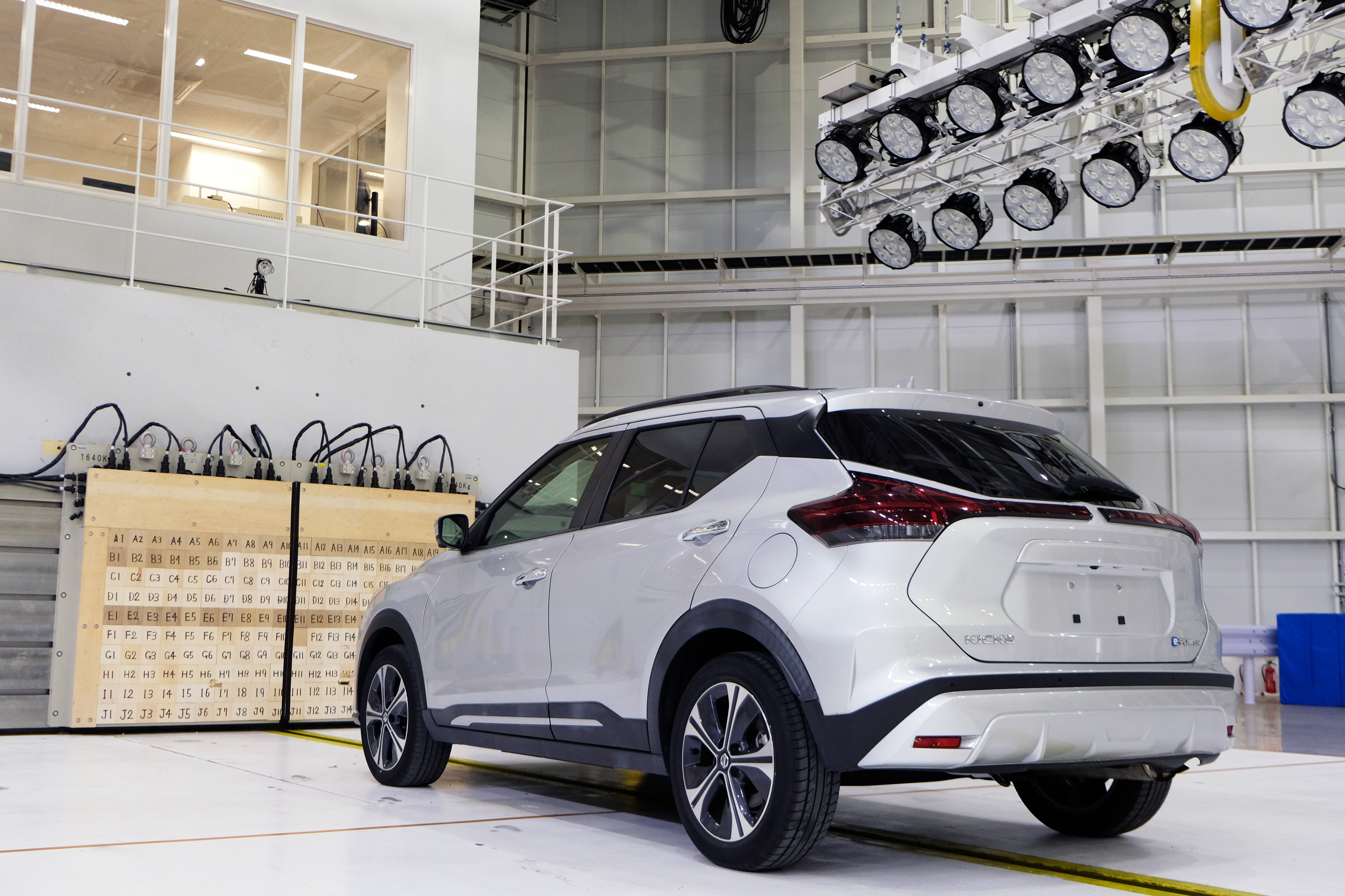 【横浜・引取限定】National REGULAR 実用車 日産が追浜に衝突実験棟 電動化にも対応 | 日刊工業新聞 電子版
