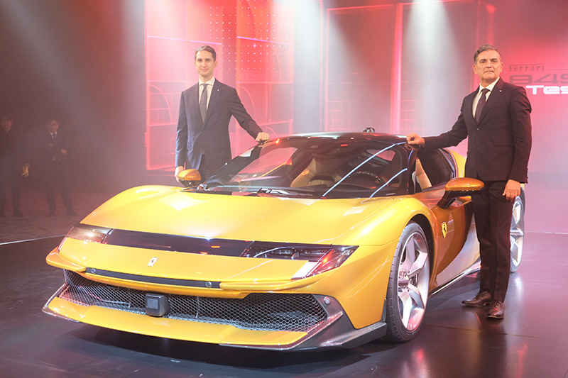 フェラーリ、新型PHV「849テスタロッサ」を日本初披露 | 日刊工業新聞