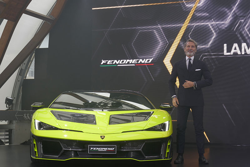 ランボルギーニ、新型限定モデルをアジア初披露 | 日刊工業新聞 電子版