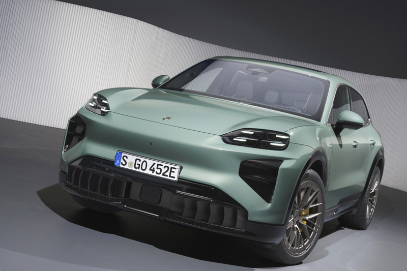 ポルシェ、新型EV「カイエン」の受注開始 最高出力1156馬力 | 日刊工業