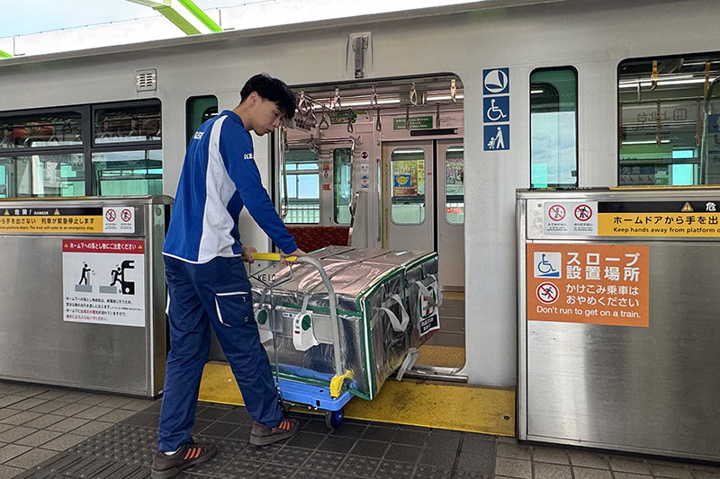 セブン、モノレールで店舗配送 CO2減、人手不足対応 | 日刊工業新聞 電子版