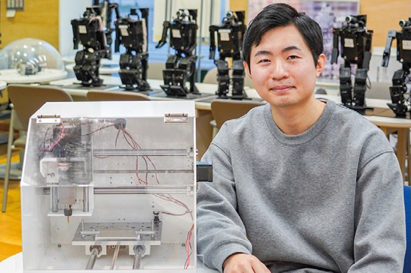 日本工大生、卓上型フライス盤開発 高精度研究用途や個人向けに | 日刊