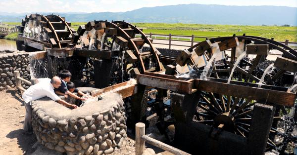 水車と風車 風車と水車｜福音館書店
