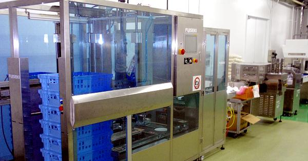 おにぎり10個を“整列”−不二精機、番重詰めをロボットで自動化