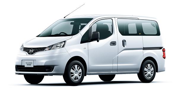 走行8km・新車外し】日産 NV200 バネットバン 4WD サマータイヤ 2026年