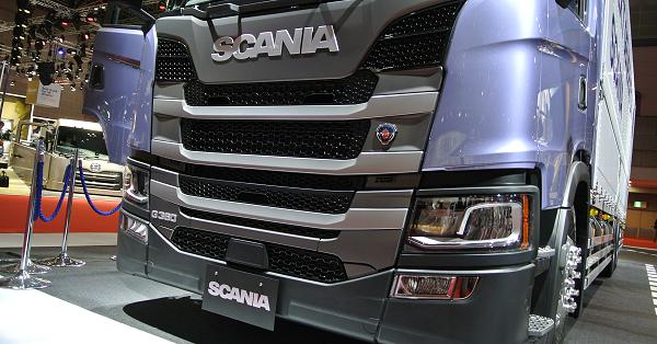 スカニアジャパン、トラクター型の大型トラック 21年ぶり全面改良