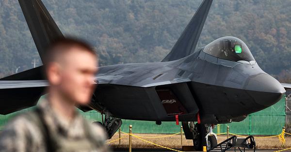 電子版】現代の「バベルの塔」か 米軍が誇る2つのステルス戦闘機