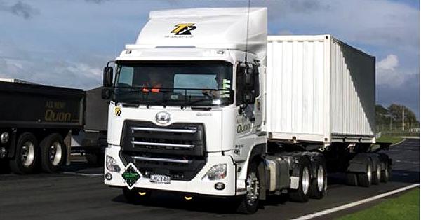 UDトラックス、大型トラック「クオン」 シンガポールとNZ投入