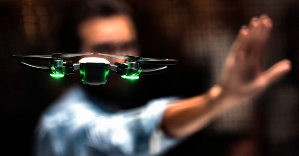 電子版】中国DJI、従業員詐欺で160億円損失 部品価格を不正操作