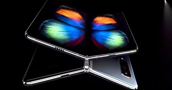 電子版】サムスン、折り畳みスマホ「Galaxy Fold」4月発売 価格22万円