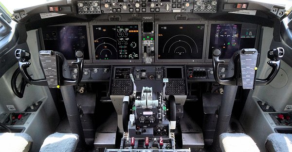 電子版】事故前日のインドネシア・ライオン航空機、第3の操縦士が危機